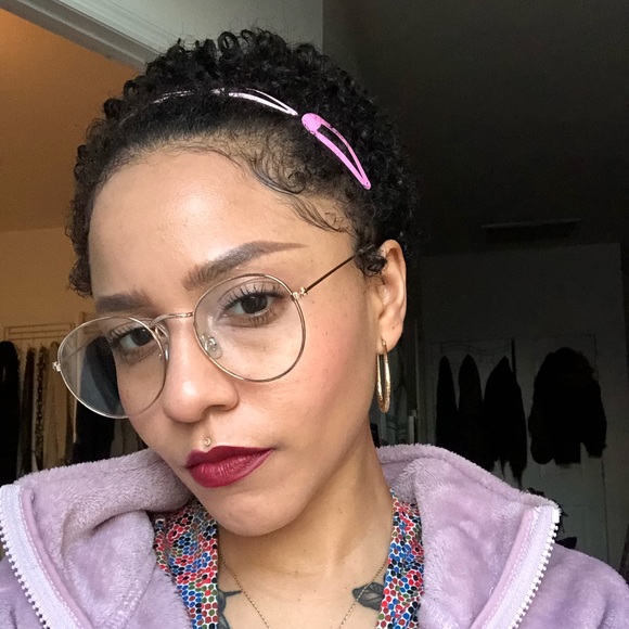 Meet your Posher, Alys - Picture 1 of 1